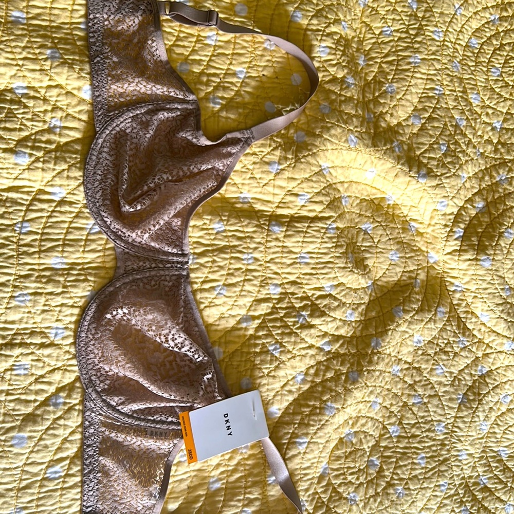 New Bra DKNY 38DD